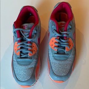 NWOT Nike Air Max Sneakers, size 6.5